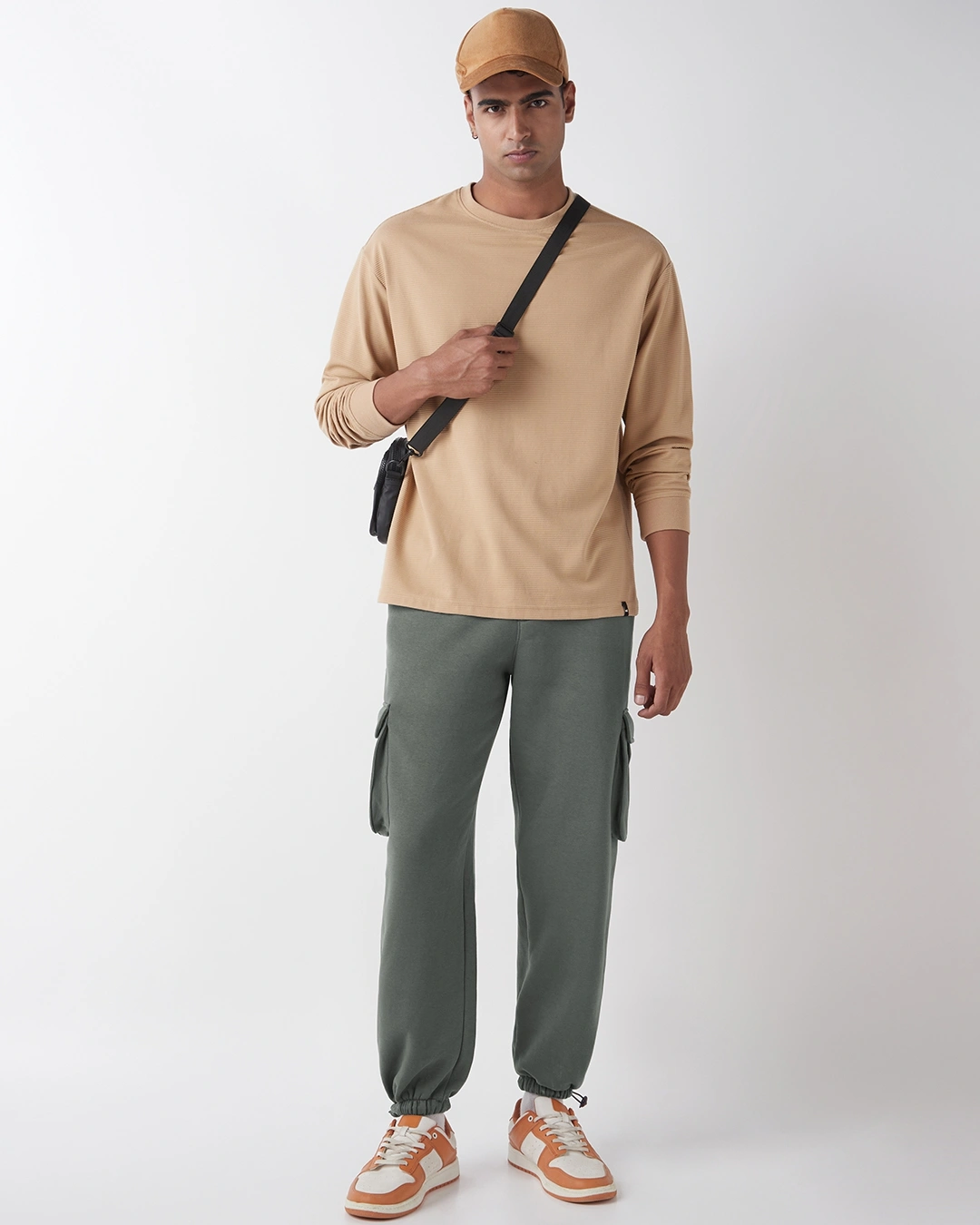 Men's Charcoal Grey Oversized Brushed Cargo Joggers - Image 3